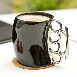 Mug "Knuckles" (bent)