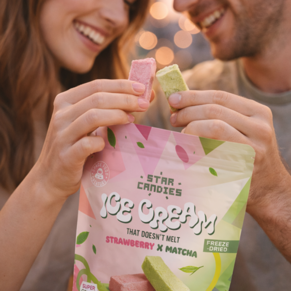 STAR CANDIES freeze-dried matcha and strawberry flavored ice cream, 16g