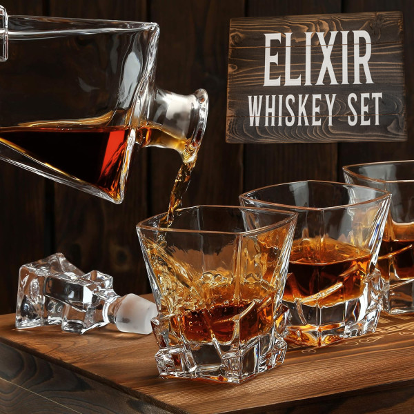 Whisky set in wooden box "ELIXIR"