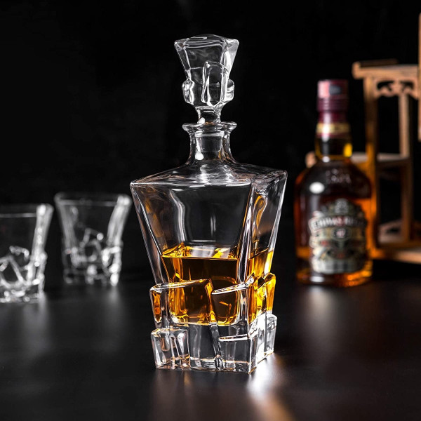 Whisky set in wooden box "ELIXIR"