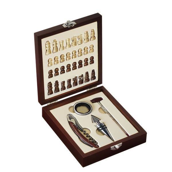 Wine Tool Set with Chess Wine Tool Set with Chess