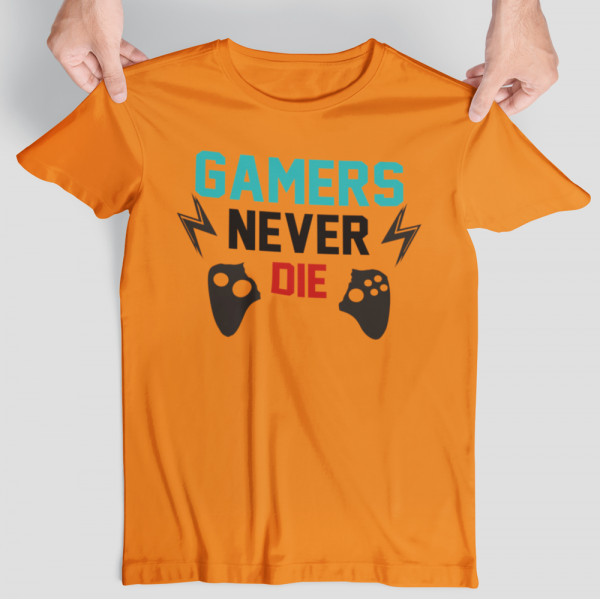 T-shirt "Gamers never die"