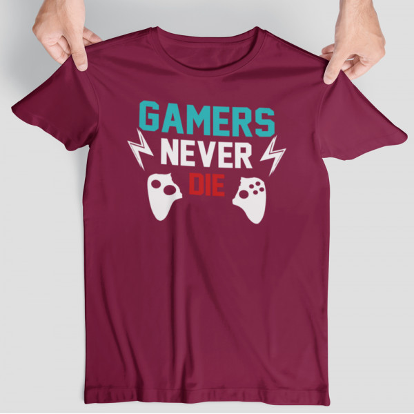 T-shirt "Gamers never die"