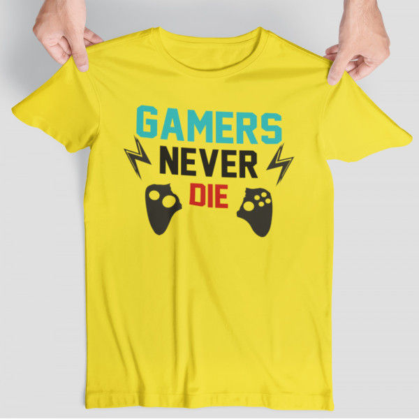 T-shirt "Gamers never die"