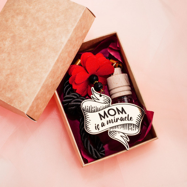 Car scent "MOM is a miracle" Car scent "MOM is a miracle"