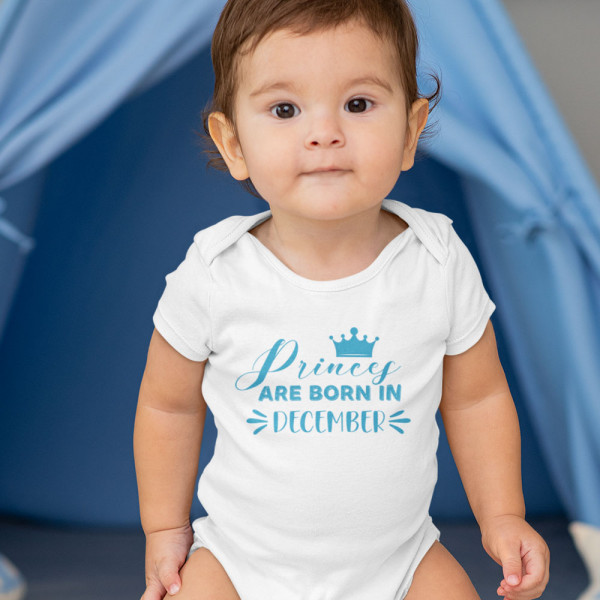 Baby romper "Princes are born in" with changeable month Baby romper "Princes are born in" with changeable month