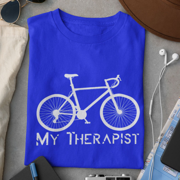 T-shirt "My Therapist"
