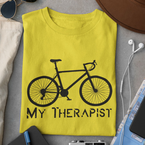 T-shirt "My Therapist"