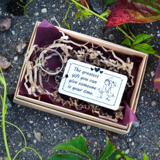 Keychain "The greatest gift you can give someone is your time"