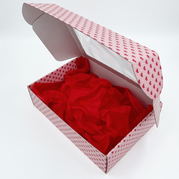 Gift box with hearts 305x215x85mm Gift box with hearts 305x215x85mm