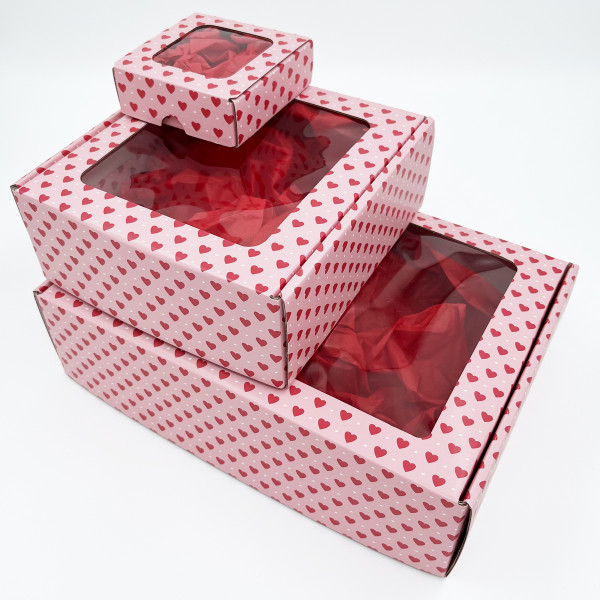 Gift box with hearts 86x94x30mm Gift box with hearts 86x94x30mm