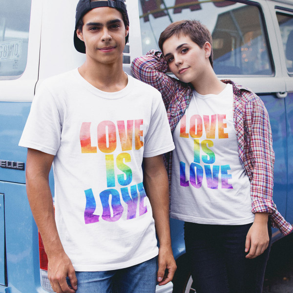 T-shirt "Love is love" T-shirt "Love is love"
