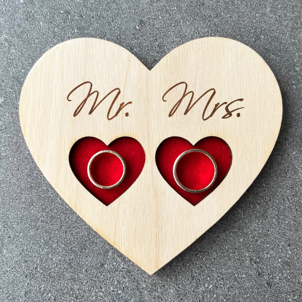 Wooden Engraved Wedding Ring Holder "Mr and Mrs" Wooden Engraved Wedding Ring Holder "Mr and Mrs"
