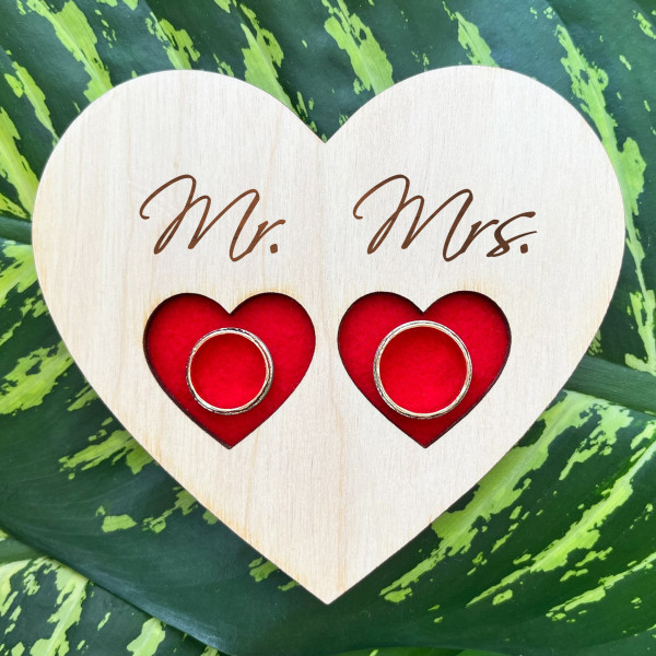 Wooden Engraved Wedding Ring Holder "Mr and Mrs" Wooden Engraved Wedding Ring Holder "Mr and Mrs"