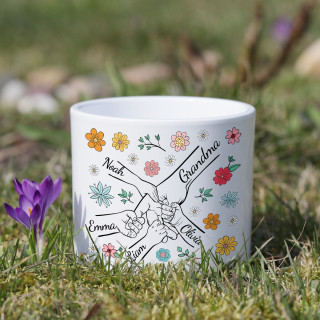 Ceramic pot "Grandma and grandkids" with grandkids' names