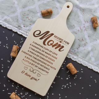 Cutting board with handle "Recipe for Mom" (30cm)