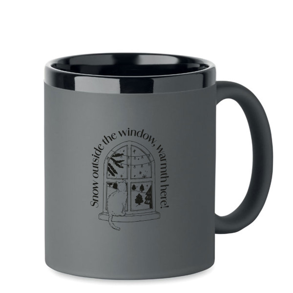 Engraved mug "Snow outside the window, warmth here"