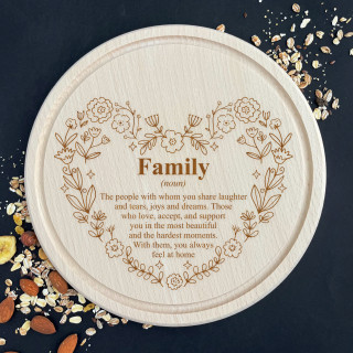 Engraved round cutting board "Family"