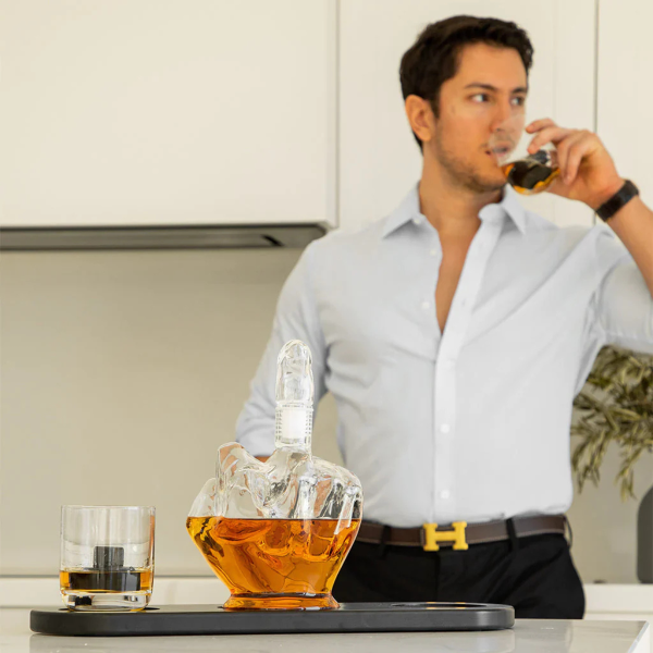 Decanter and 2 glasses set "Middle Finger"