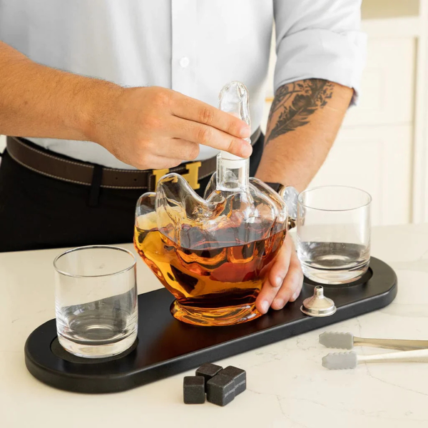 Decanter and 2 glasses set "Middle Finger"