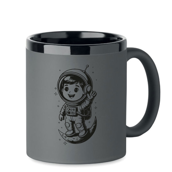 Engraved mug "He is an astronaut"