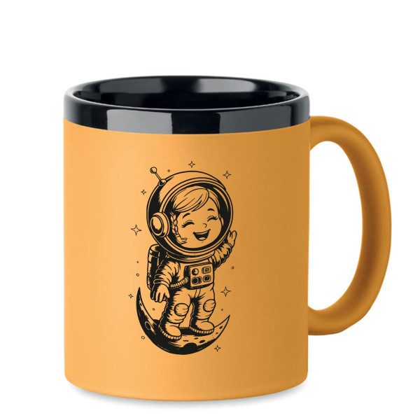 Engraved mug "She is an astronaut"