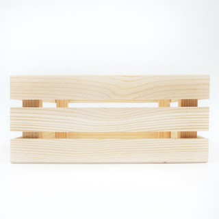 A wooden box (22×15cm) A wooden box (22×15cm)