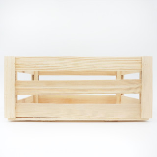 A wooden box (28×18cm) A wooden box (28×18cm)