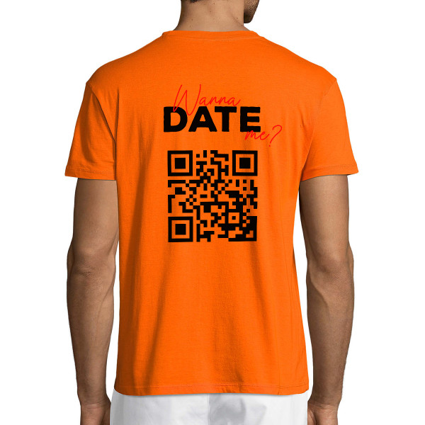 T-shirt "Wanna date me?" with a personalized QR code