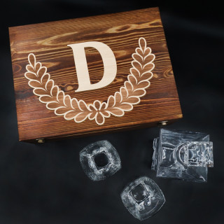 Whisky set in a wooden box "ELIXIR" with the initial of your name