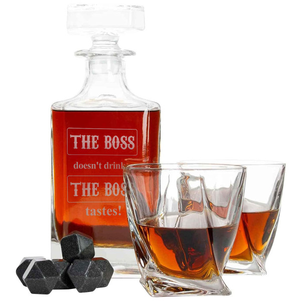Whiskey set in a wooden box "TORNADO - for the best boss" Whiskey set in a wooden box "TORNADO - for the best boss"