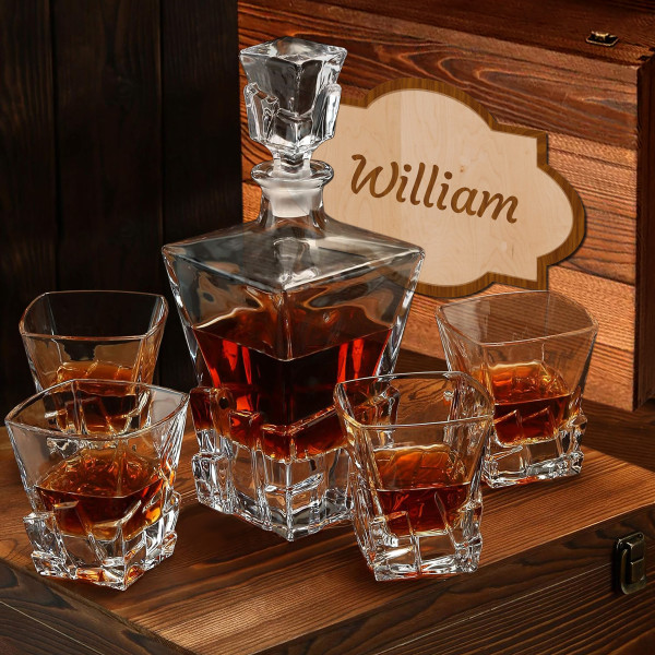 Whisky set in a wooden box "ELIXIR" with your chosen name