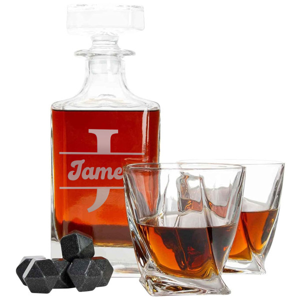 Whisky set in a wooden box "TORNADO" with your chosen name