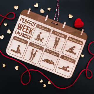 Wooden hanging sign "Perfect week calendar''